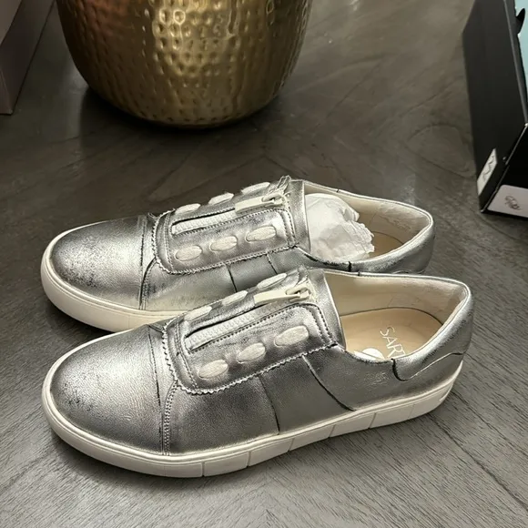 Franco Sarto Issake Womens Leather Distressed Casual and Fashion Sneakers