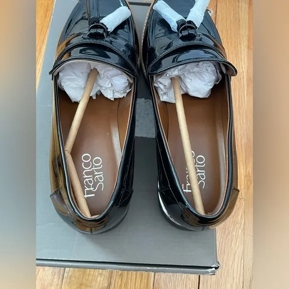 Franco Sarto Womens Carolynn tassel Closed Toe Loafers 9.5 black NEW