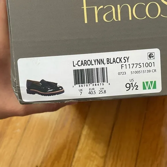 Franco Sarto Womens Carolynn tassel Closed Toe Loafers 9.5 black NEW