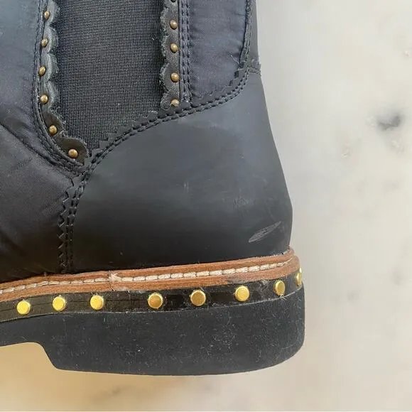 Free People Atlas Puffer Chelsea Boots in Black Size 38.5 / US 8 Gently Used