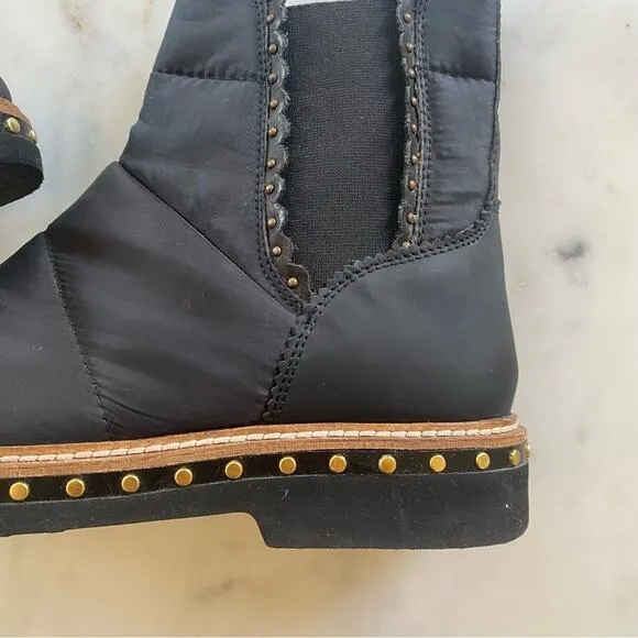 Free People Atlas Puffer Chelsea Boots in Black Size 38.5 / US 8 Gently Used
