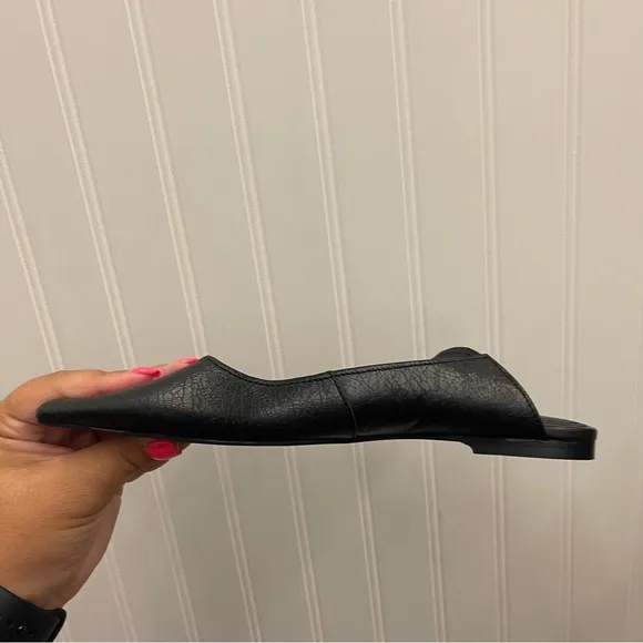 Free People Black Pointy Toe Leather Flats Elastic Ankle Straps Sz 37