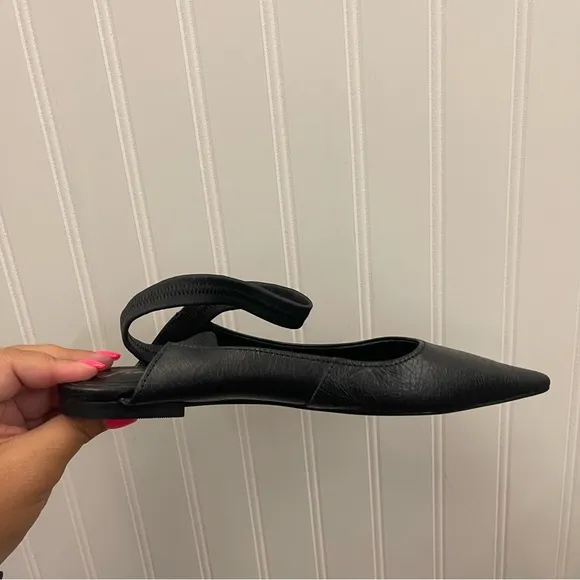 Free People Black Pointy Toe Leather Flats Elastic Ankle Straps Sz 37