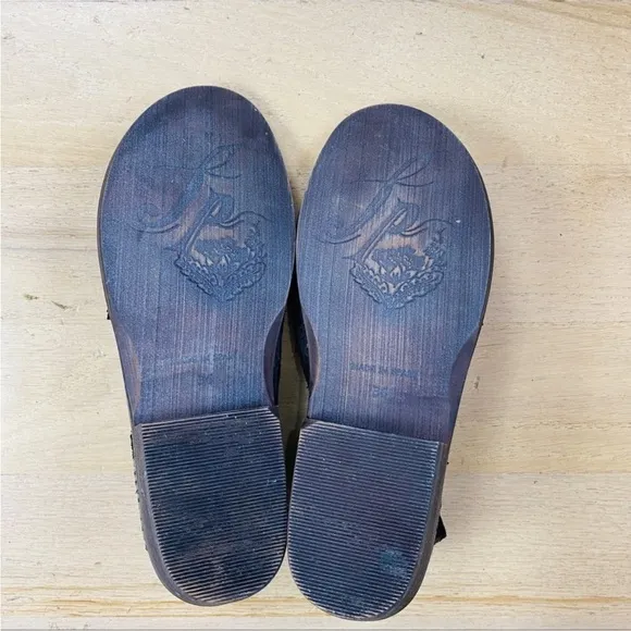 Free People cut out leather sandals flats