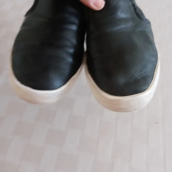 Frye Dylan Black Leather Slip On Sneakers