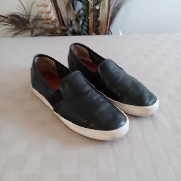 Frye Dylan Black Leather Slip On Sneakers