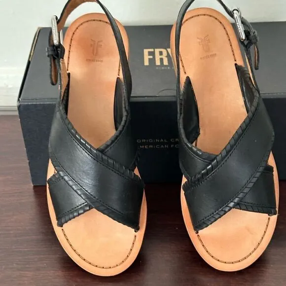 💥Frye leather feather criss cross sandal  in black size 7,5 and 6,5