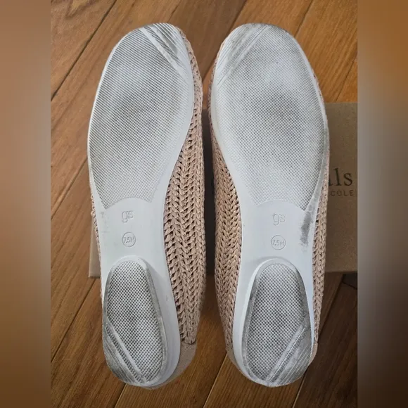 Gentle Souls by Kenneth Cole 7.5M Eugene Travel Ballet Flats Packable Woven