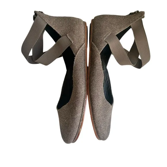 Gentle Souls SZ 8.5 bay unique textured pewter ballet flats elastic ankle strap