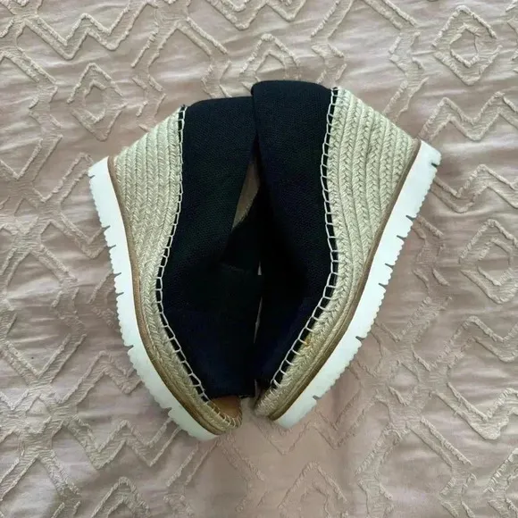 Gentle Souls Womens Elyssa Black Espadrilles Size 6 Medium SUPER COMFORTABLE