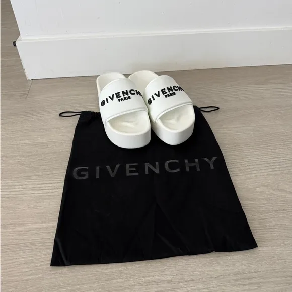 Givenchy Paris Mule Platform Slides. white size 36