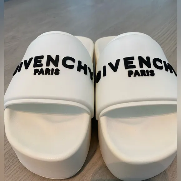 Givenchy Paris Mule Platform Slides. white size 36