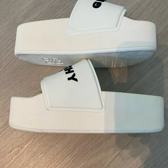 Givenchy Paris Mule Platform Slides. white size 36