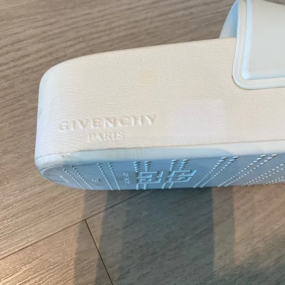 Givenchy Paris Mule Platform Slides. white size 36