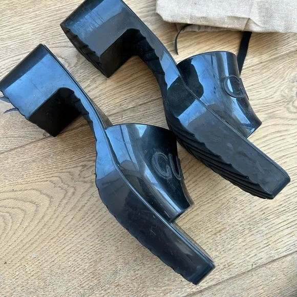 Gucci Rubber Slides