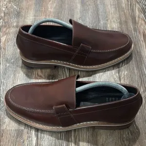 Helm leather upper mens loafers dark brown color excellent condition size 8.5 M.