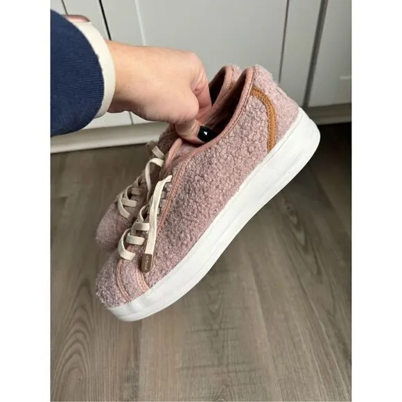 Hey Dude Karina Sherpa Slip On Fashion Sneakers Women’s Size 5 Brand New