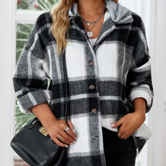 Highland Plaid Button-Up Jacket - Black