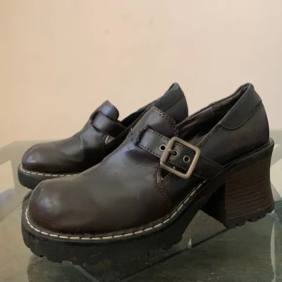 HOT TOMATO CHUNKY PLATFORM LOAFERS