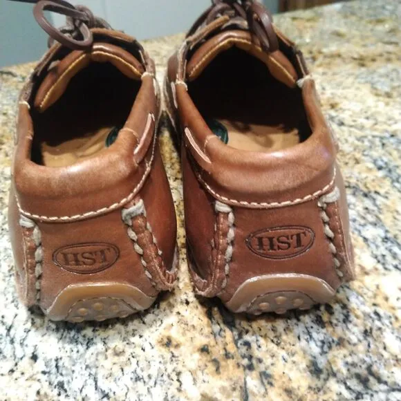 H.S. Trask Mens Brown Leather Vibram Sole Loafers Boat Shoes 9.5 M H3182-292 EUC