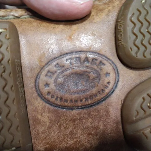 H.S. Trask Mens Brown Leather Vibram Sole Loafers Boat Shoes 9.5 M H3182-292 EUC