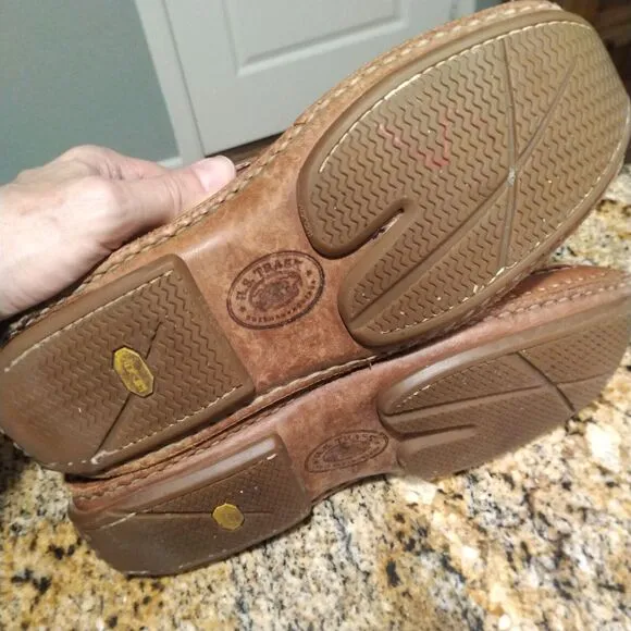 H.S. Trask Mens Brown Leather Vibram Sole Loafers Boat Shoes 9.5 M H3182-292 EUC