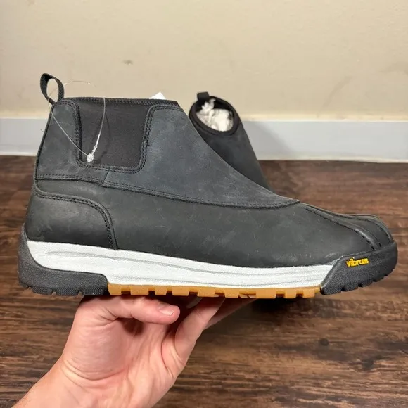 Huckberry All Weather Vibram Chelsea Boots Mens Size 11M‎ Black Leather Slip On