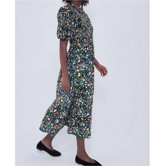 HYACINTH HOUSE Black Multi Floral Smocked Samantha Midi Dress