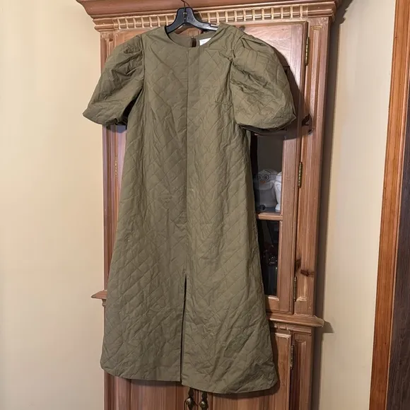 HYACINTH HOUSEOlive Quilted Fowler Midi Dress