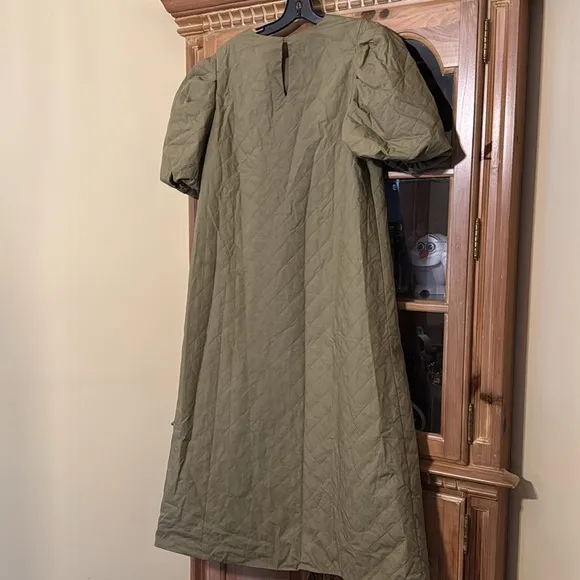 HYACINTH HOUSEOlive Quilted Fowler Midi Dress