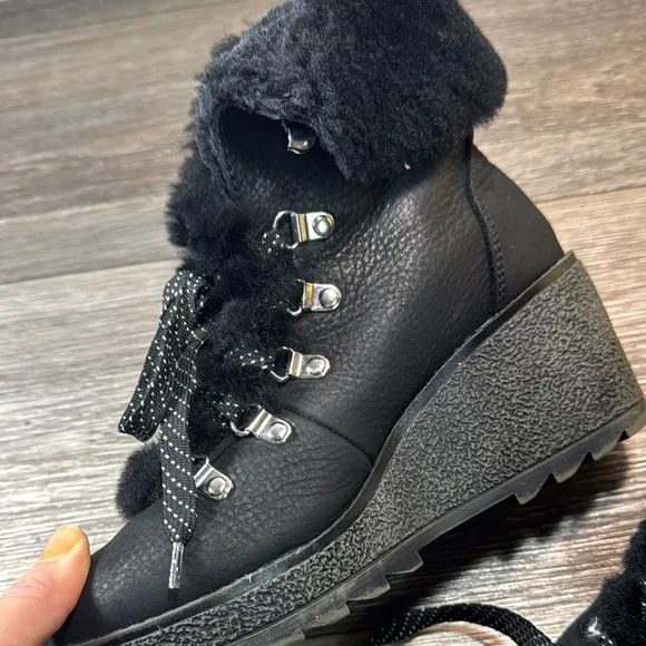 J crew Black Fur-Lined  wedges Boots woman’s size 7 (b53)