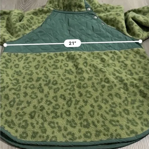 J. Crew Green‎ Leopard Print Quilted Button-Neck Sherpa Long Sleeve Sweater Sz M