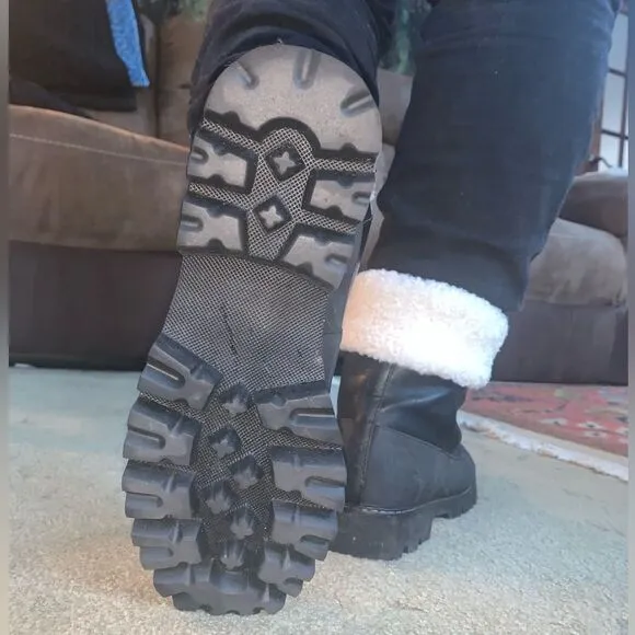 J.Crew Black Gwen Lug Sole FauxFur Front- Zip Boots size 9