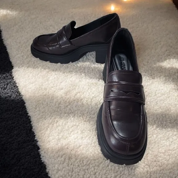 Jenn Ardor Womans Size 9.5 Stylish Brown Loafers. Penny Loafers Style.