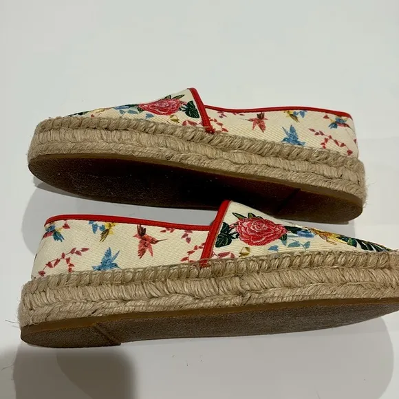 Johnny Was Andra espadrilles embroidered Floral hummingbirds women’s size 7
