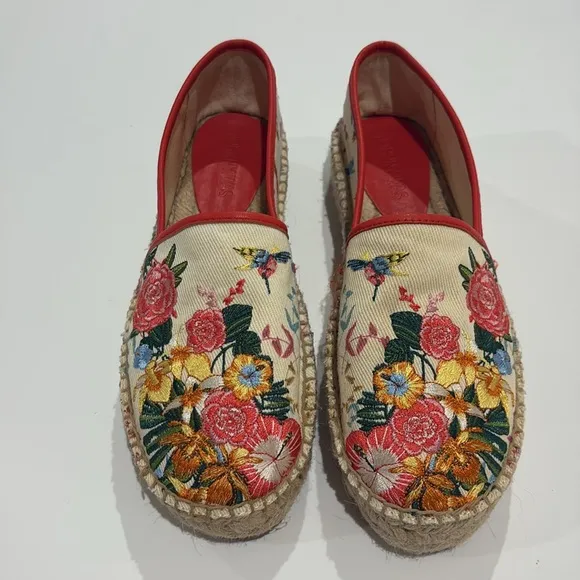 Johnny Was Andra espadrilles embroidered Floral hummingbirds women’s size 7