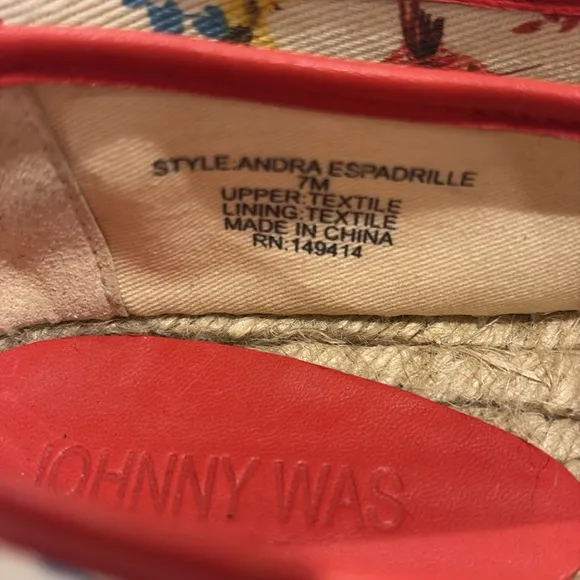 Johnny Was Andra espadrilles embroidered Floral hummingbirds women’s size 7