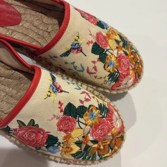 Johnny Was Andra espadrilles embroidered Floral hummingbirds women’s size 7