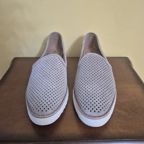 Johnston &amp; Murphy Mitzi Perforated Suede Leather Tru Foam Comfort Loafers(8.5)