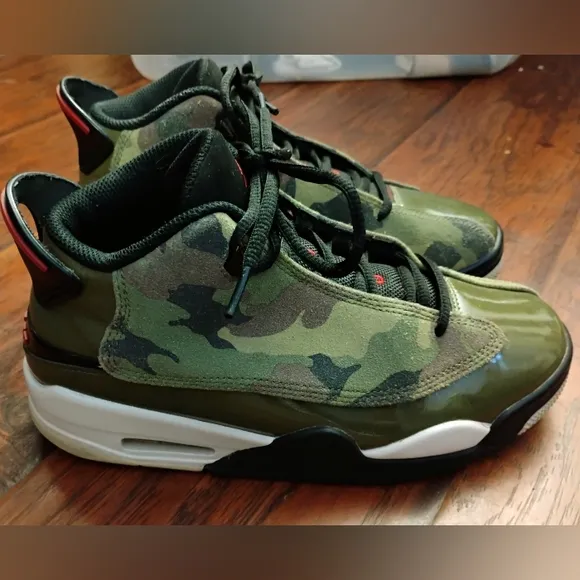 Jordan Dub Zero camo Size 5.5 Fashion Sneakers
