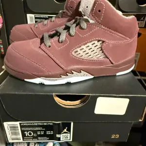 Jordan Kids Retro 5 SE Sneakers BRAND NEW
