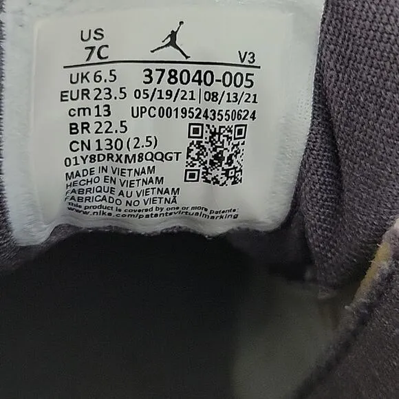 Jordan Retro 11 Sneakers