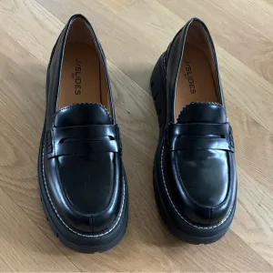 J/Slides black lug sole loafers Size 8.5