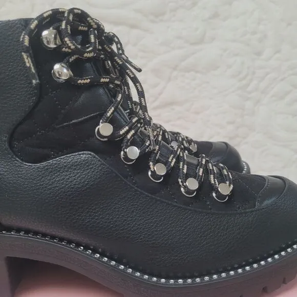 Juicy Couture Indulgence Boot Booties Black Pebbled Faux Leather Lug Sole 7 New