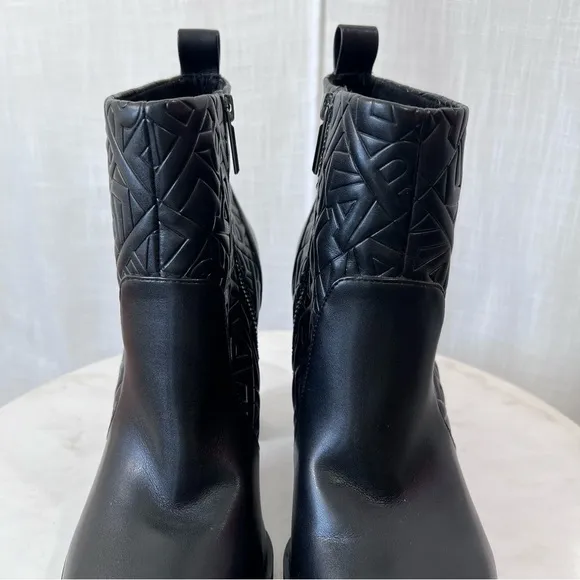 Karl Lagerfeld Ankle Boots Paris Petria Logo Quilted Square Toe Heeled Size 9.5