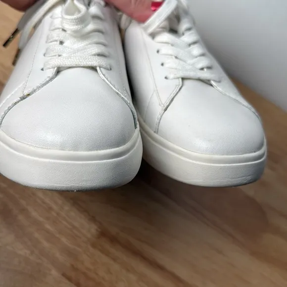 Kate Spade Womens Lift White Leather Lace Up Casual and Fashion Sneakers