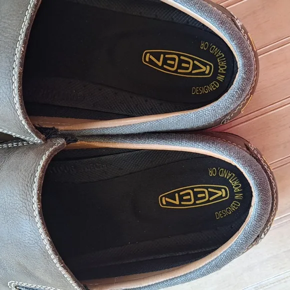 Keen Glenhaven Slip-On Cascade Brown Leather Comfort Everyday Sneakers Loafers