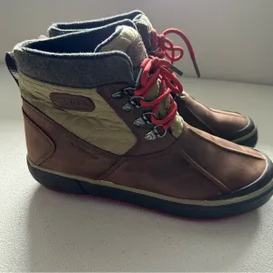 KEEN womens BELLETERRE ANKLE QUILTED WP Boots