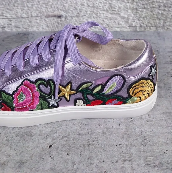 Kenneth Cole Lavender Sneakers