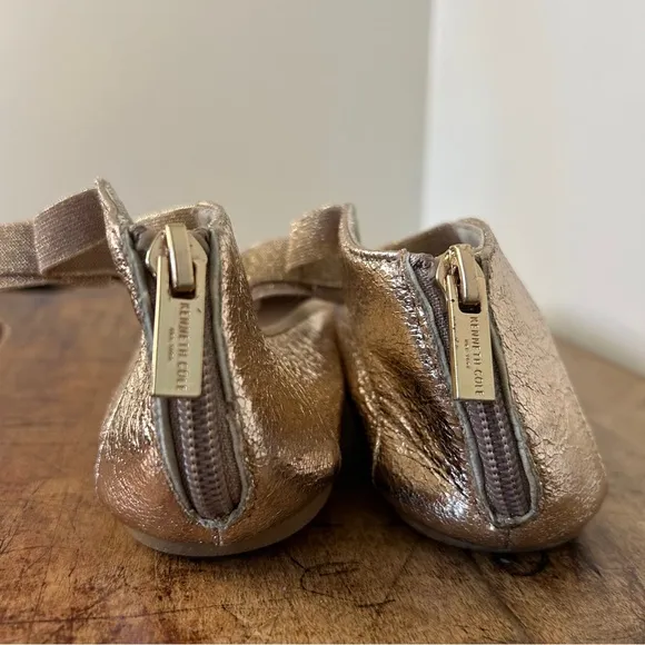 Kenneth Cole Rose Gold Metallic Ankle Strap Flats with Bow Detail girls sz 4.5